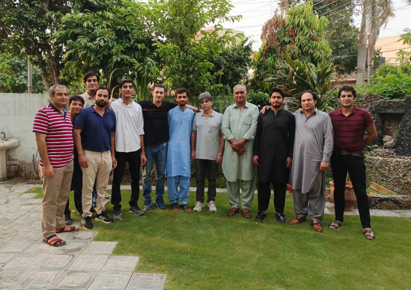 Roshan Raasta community